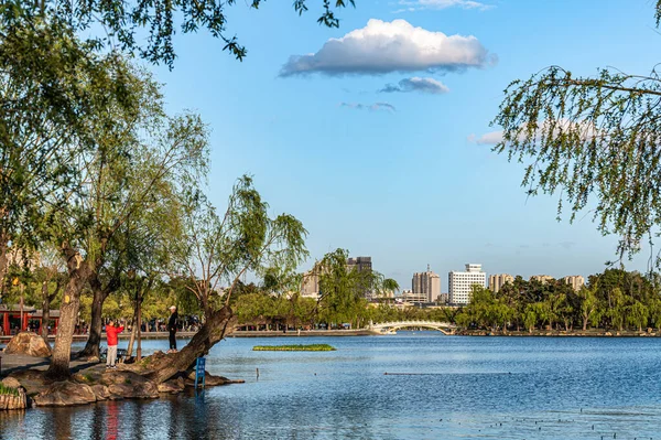 春の中国長春南湖公園の風景 — ストック写真