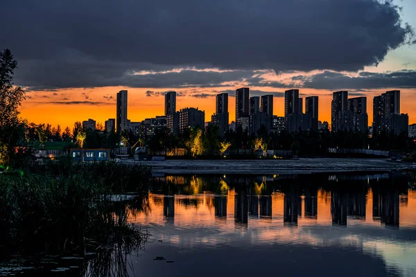 长春南西湿地公园的夜景 — 图库照片