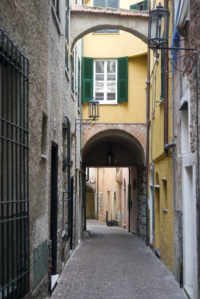 Rua estreita italiana — Fotografia de Stock