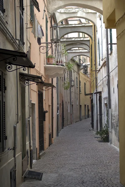 Calle estrecha italiana —  Fotos de Stock