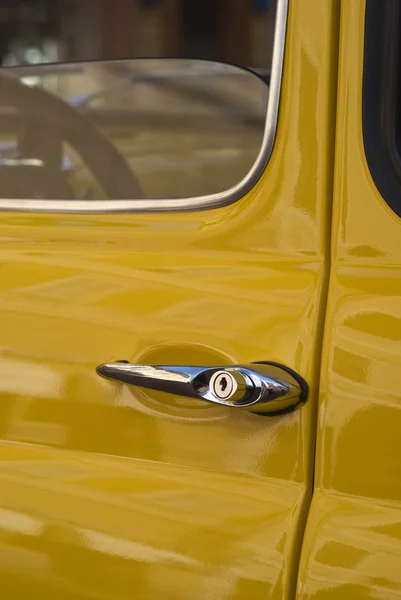 Oldtimer. Close-up detail van klassieke oldtimers — Stockfoto