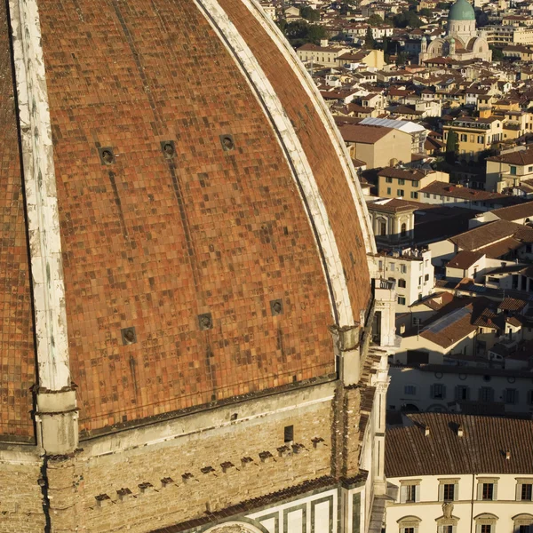 Firenze. Vista ad angolo alto la cupola del Brunelleschi — Foto Stock