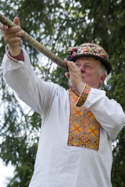 Hutsul ile trembita