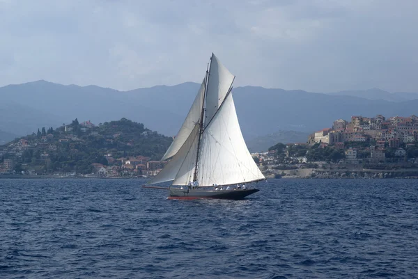 Barca a vela in vecchio stile — Foto Stock