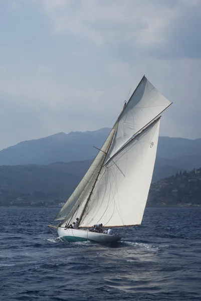 Segelbåt i gammal stil — Stockfoto