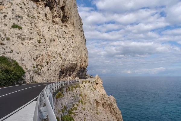 Oszałamiająca Droga Dużej Wysokości Wzdłuż Wybrzeża Ligurii Włochy — Zdjęcie stockowe