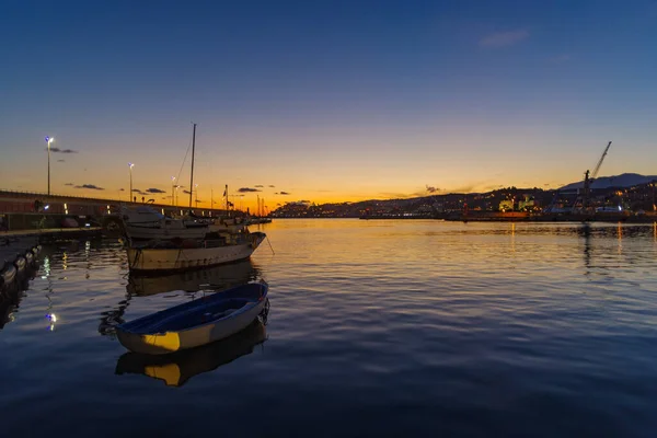 夕暮れのインペリア沿岸都市 リグーリア州 イタリア — ストック写真