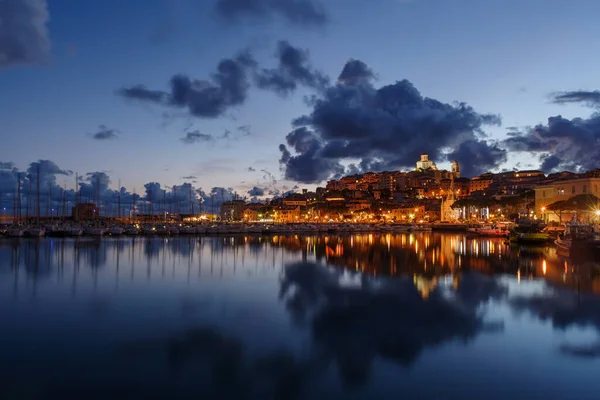 Nachtszene Der Altstadt Von Imperia Küstenstadt Der Italienischen Riviera — Stockfoto