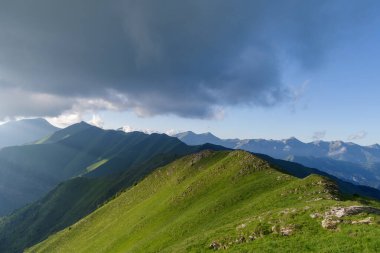 Maritimes Alps dağ kitlesi, Briga Alta yakınlarındaki kırsal bölge, Piedmont bölgesi, İtalya