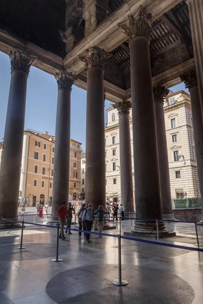 Roma Talya Haziran 2021 Roma Daki Pantheon Girişindeki Sütunların Düşük — Stok fotoğraf