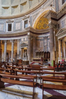 Roma, İtalya - 14 Haziran 2021: Panteon 'un Roma' daki iç görünümü, UNESCO Dünya Mirası Bölgesi
