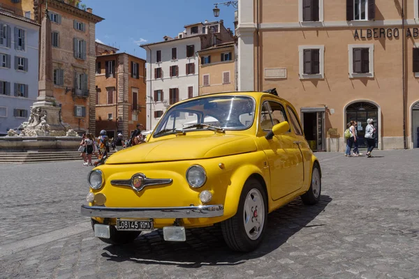 Roma Italia Iunie 2021 Fiat 500 Abarth Mașină Clasică Parcată — Fotografie, imagine de stoc