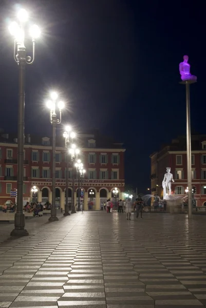 Bonito, Francia. Plaza Massena en la noche — Foto de Stock