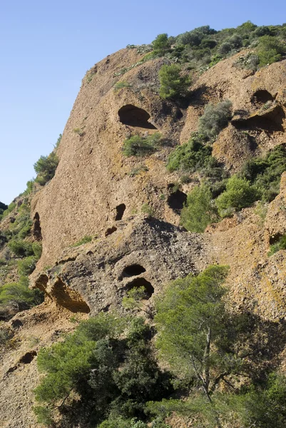 Los acantilados de piedra caliza del parque nacional de Calanques — Foto de Stock