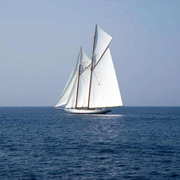 Barca a vela in mare — Foto Stock