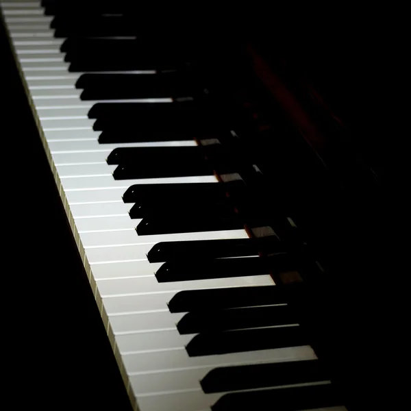 钢琴 — 图库照片
