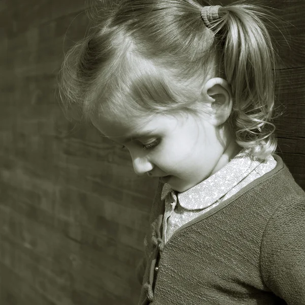 Little girl closeup outdoors — Stock Photo, Image