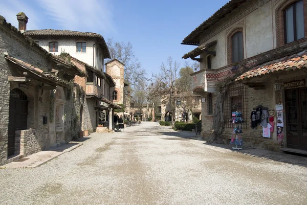 Grazzano Visconti - medeltida by i provinsen i Piacenza, Italien — Stockfoto