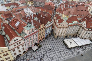Prag Eski Şehir Meydanı, Çek Cumhuriyeti, Avrupa üzerindeki ünlü Saat Kulesi 'nden görüntü