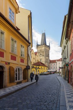 Prag, Çek Cumhuriyeti - 3 Kasım 2025: Prag 'da Mala Strana Distric bölgesinde sokak, Çek Cumhuriyeti' nin başkenti ve tarihsel başkenti Bohemya