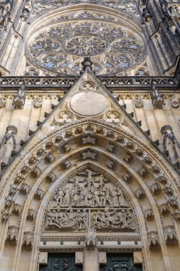 Saint Vitus Katedrali 'nin neo-gotik kapısı, Prag, Çek Cumhuriyeti