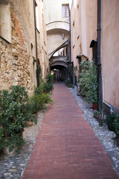 Italienische enge Straße — Stockfoto