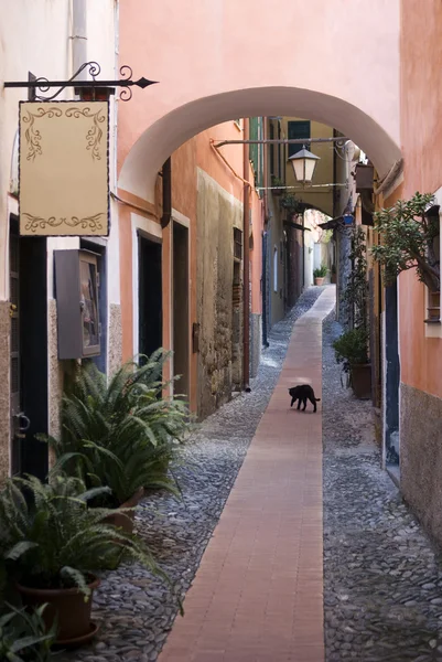 Italiaanse smalle straat — Stockfoto