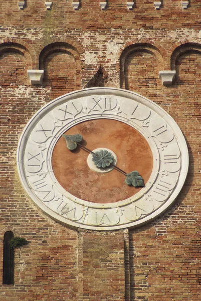 Chioggia, Italien. Tower clock — Stockfoto