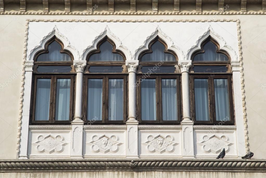 Venetian-style windows