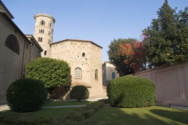Ravenna, İtalya. Katedral ve Neonian vaftizhane