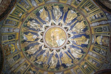 Neon Baptistry: tavan mozaiği. Ravenna, İtalya