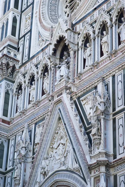 Particolari architettonici del Duomo di Firenze — Foto Stock