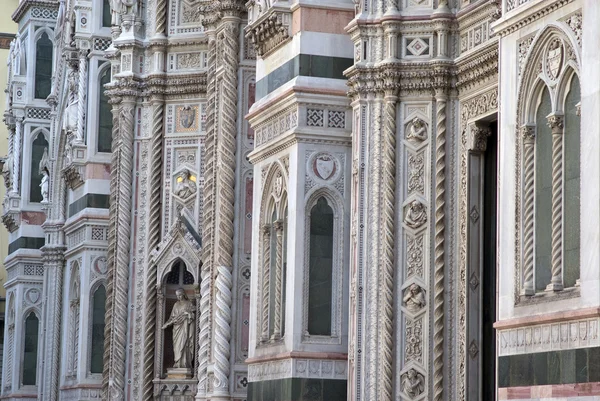 Detalhes arquitetônicos da catedral de Florença — Fotografia de Stock