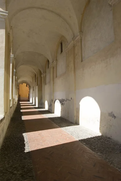 Gamla arkader passage — Stockfoto