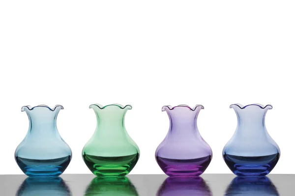 Цветные пустые вазы — стоковое фото