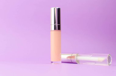 Göz ve dudak makyajı için temel kozmetikler