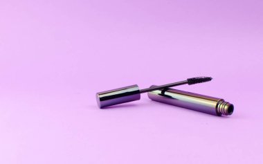 Göz ve dudak makyajı için temel kozmetikler