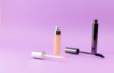 Göz ve dudak makyajı için temel kozmetikler