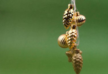 Yeni yıl minimalizmi için yeni yıl dekorasyonları