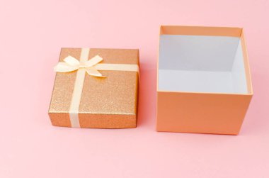 Yeni yıl minimalizmi için yeni yıl dekorasyonları