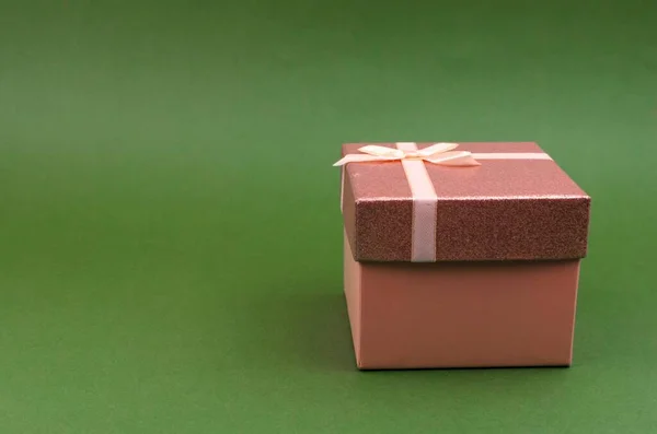Yeni yıl minimalizmi için yeni yıl dekorasyonları