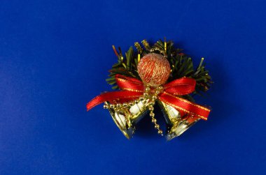 Yeni yıl minimalizmi için bayram süslemeleri