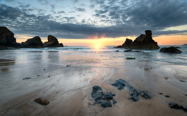 Захід сонця на узбережжі корнуельською мовою — стокове фото