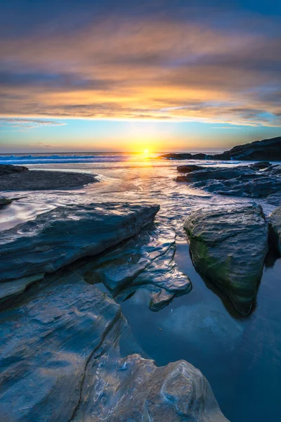 Pláž v Trebarwith v Cornwallu — Stock fotografie