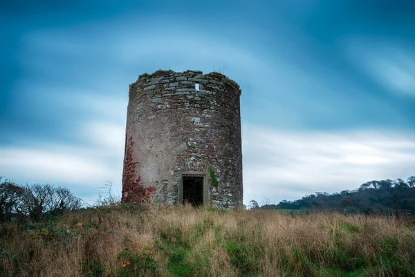 Torre arruinada — Fotografia de Stock