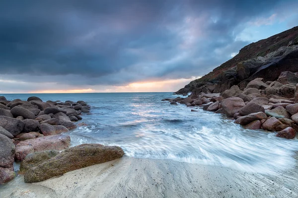 Alba a Penberth Cove — Foto Stock