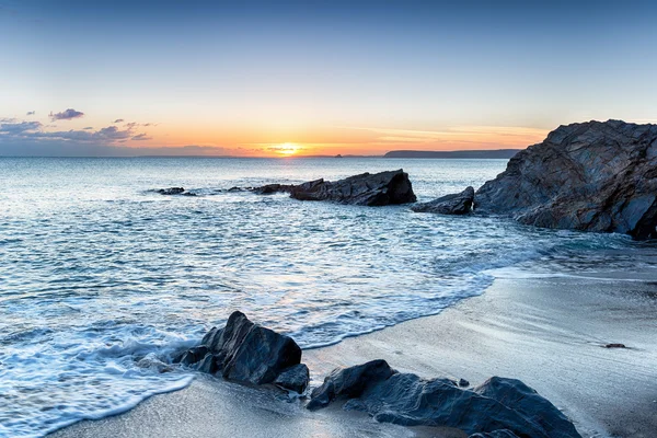 Solnedgång vid Hemmick strand — Stockfoto