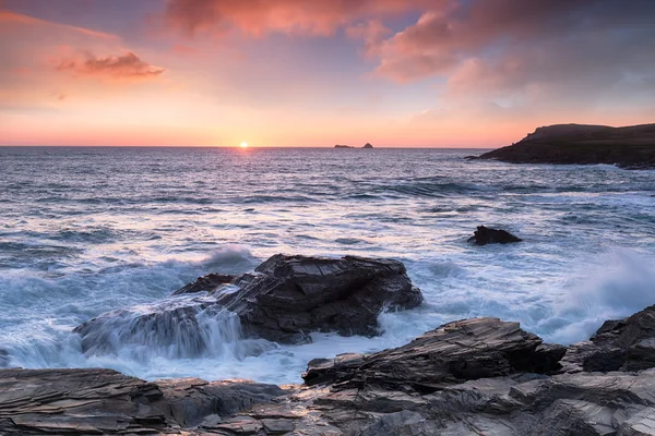 Solnedgång på Cornwalls kust — Stockfoto