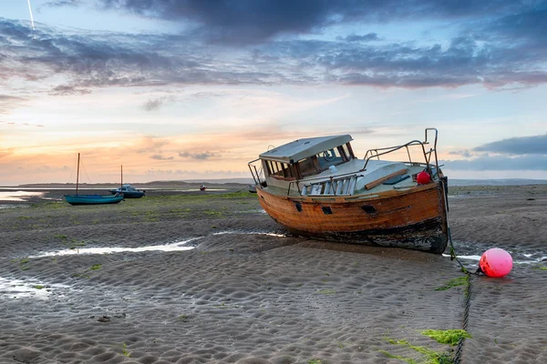 Fischerboot am Strand bei instow — Stockfoto