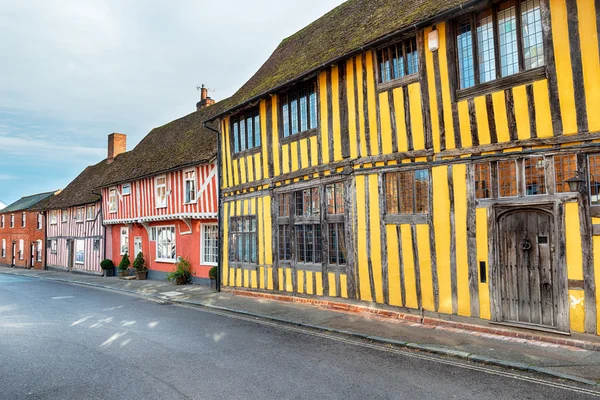 Halvan timrade medeltida hus — Stockfoto